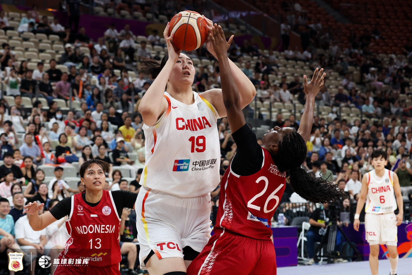 苏群：张子宇这种特体型球员 只要上场就会改变整个球队的打法