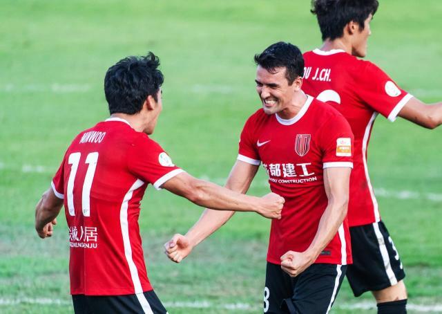 篮球数据库-让2追2！蓉城31射绝平亚泰 拒绝主场再输0比3